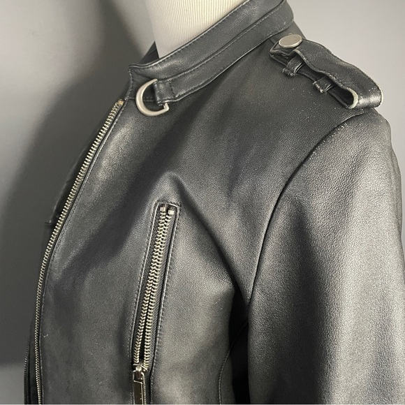 Wet Seal 100% leather zipper jacket size Medium - Picture 2 of 5